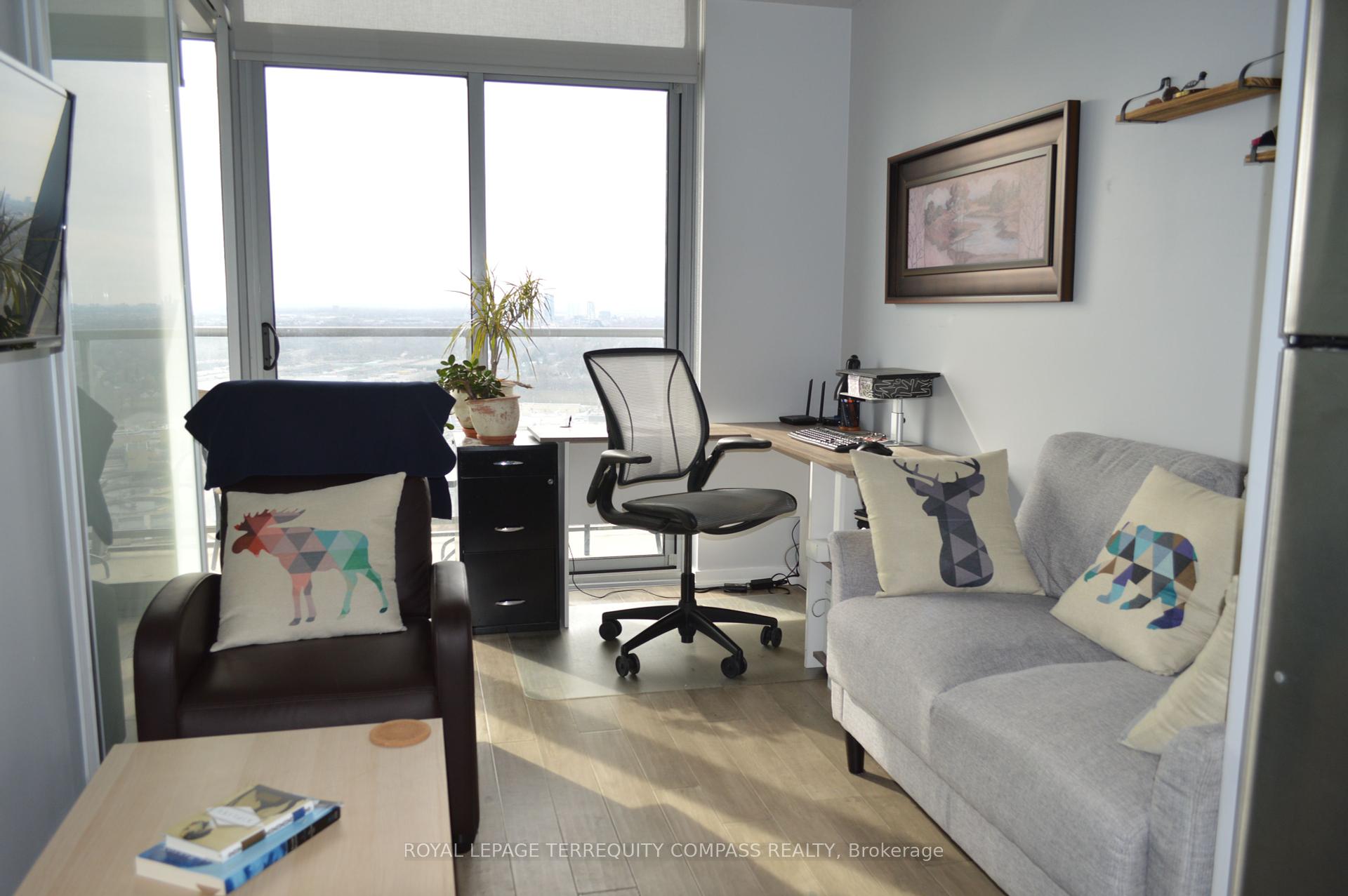 1 Bedroom Condo at 105 The Queensway,  Toronto For sale