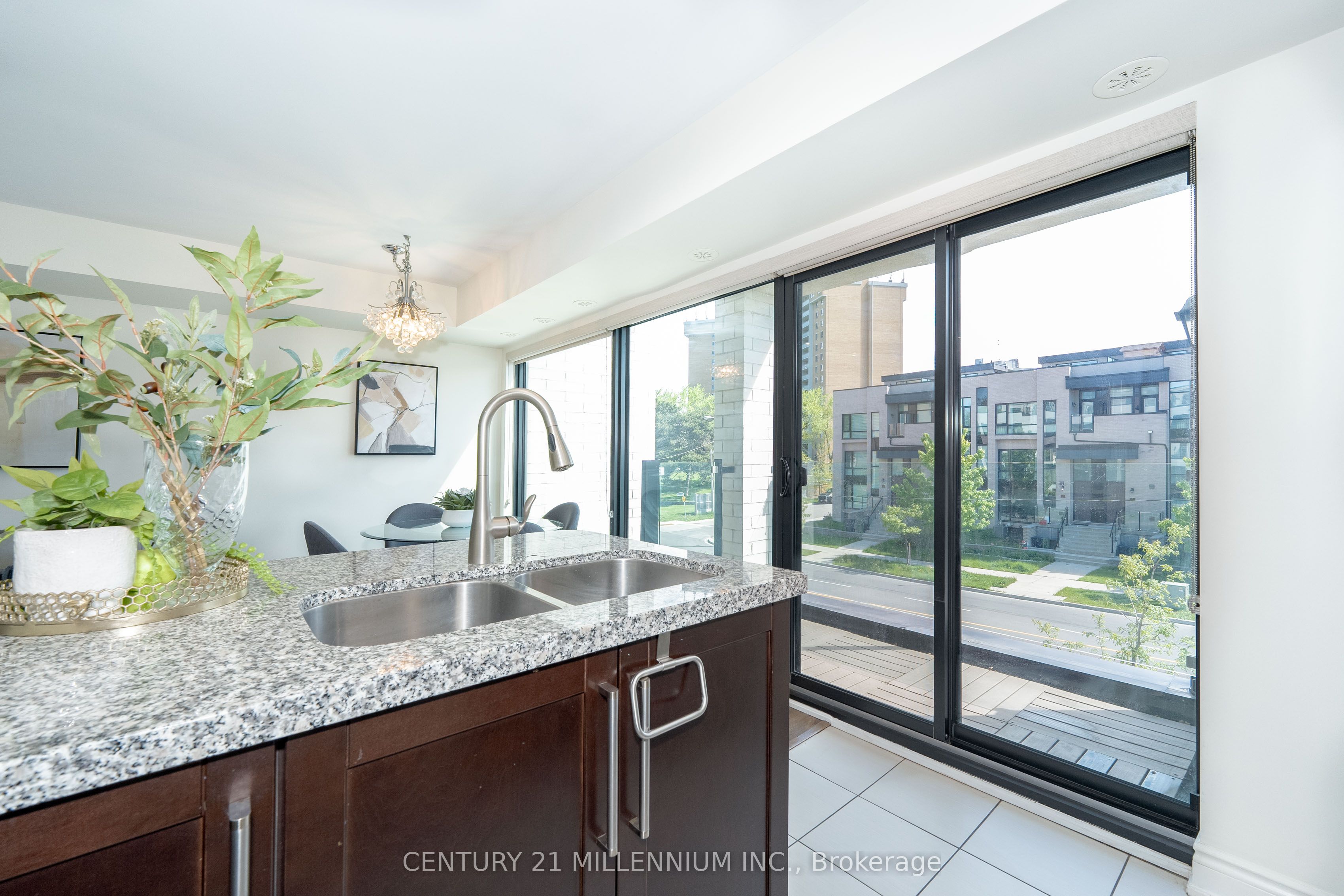 130 Widdicombe Hill Boulevard, #414