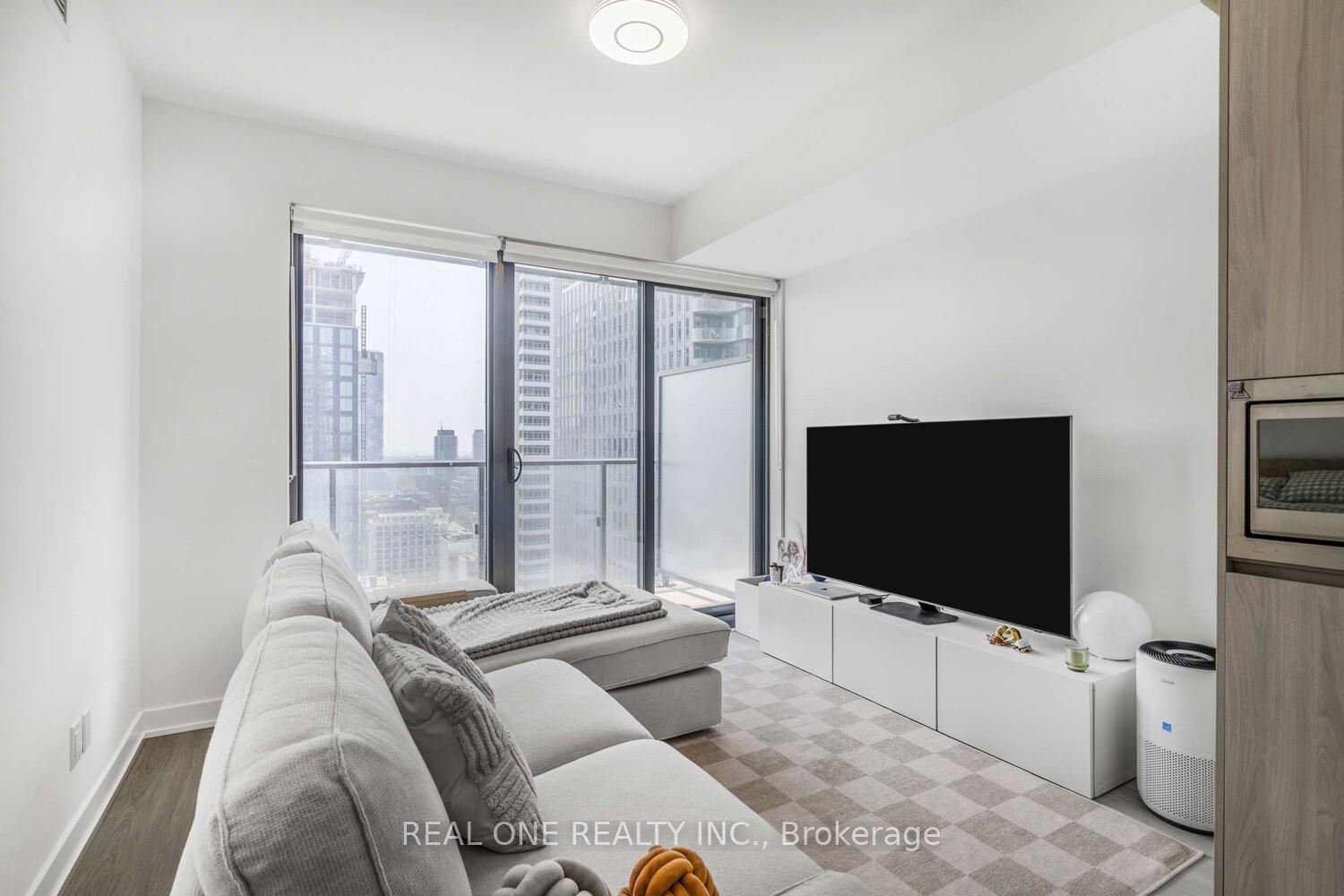 2 Bedrooms Condo at 47 Mutual, Toronto For sale