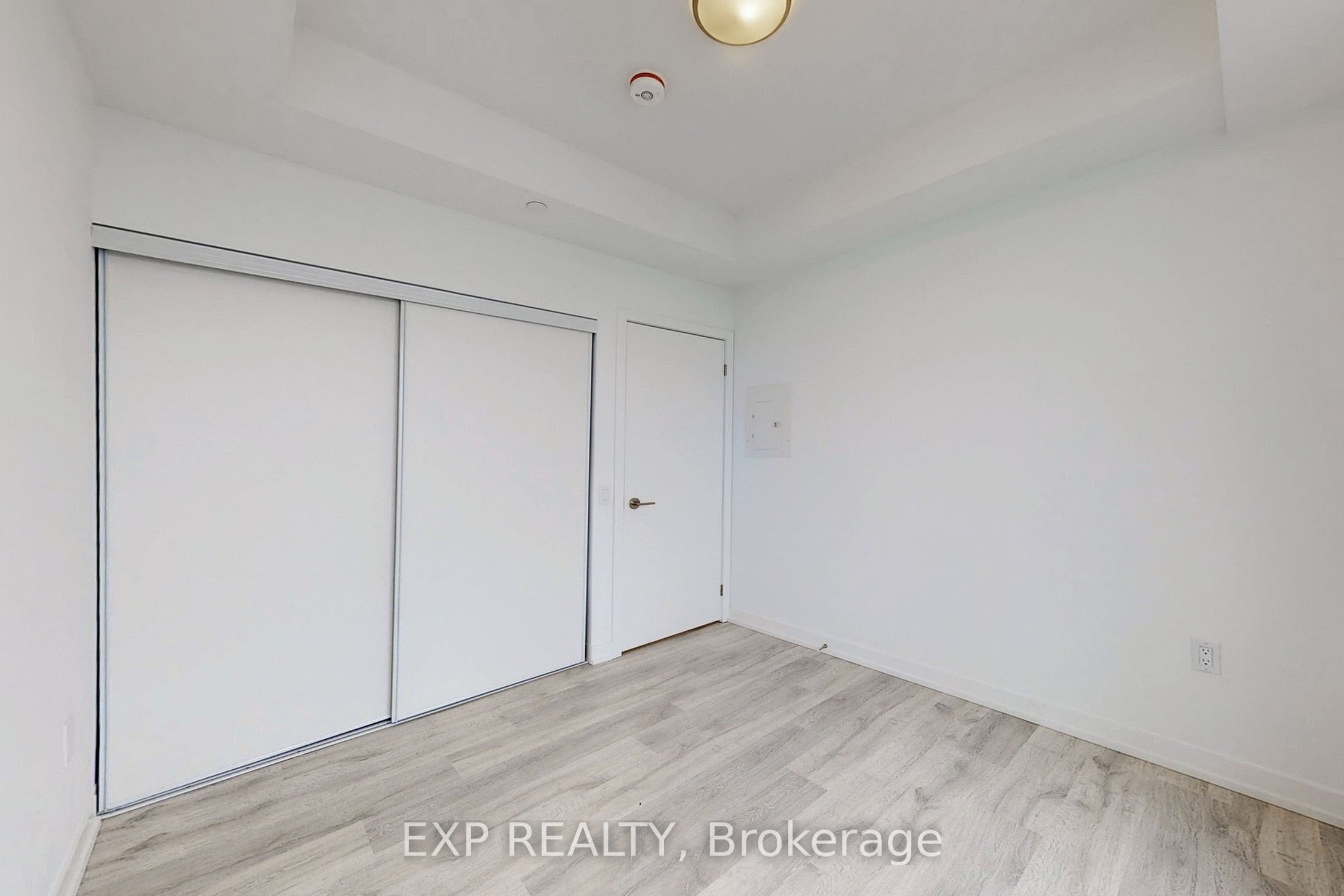 7 Golden Lion Hts Avenue, #1409