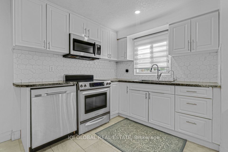 537 Parkview