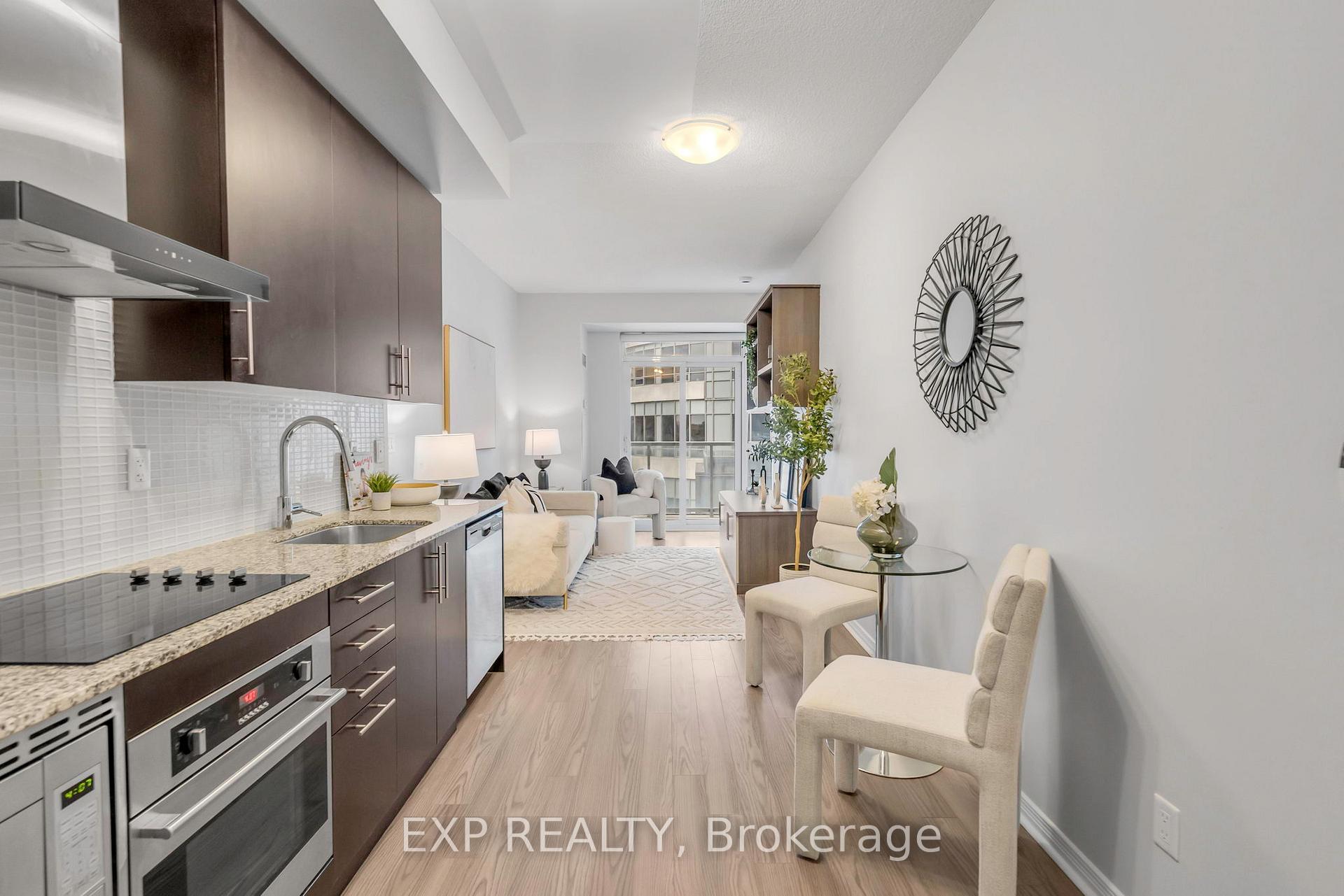 1 Bedroom Condo at 352 Front, Toronto For sale