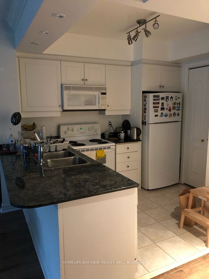 #101 - 18 William Carson Crescent, Toronto, ON M2P 2G6