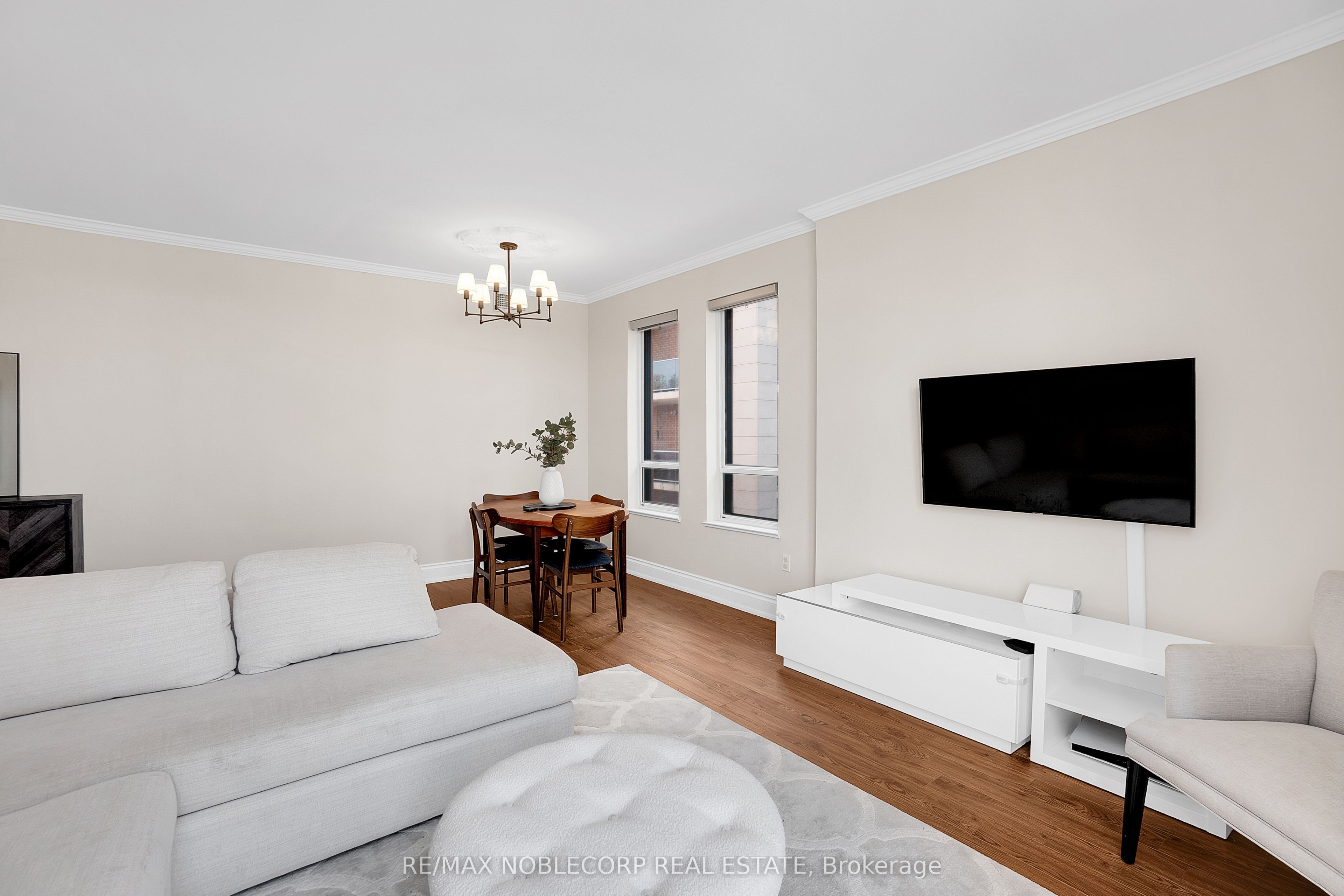 53 Woodbridge Avenue, #419
