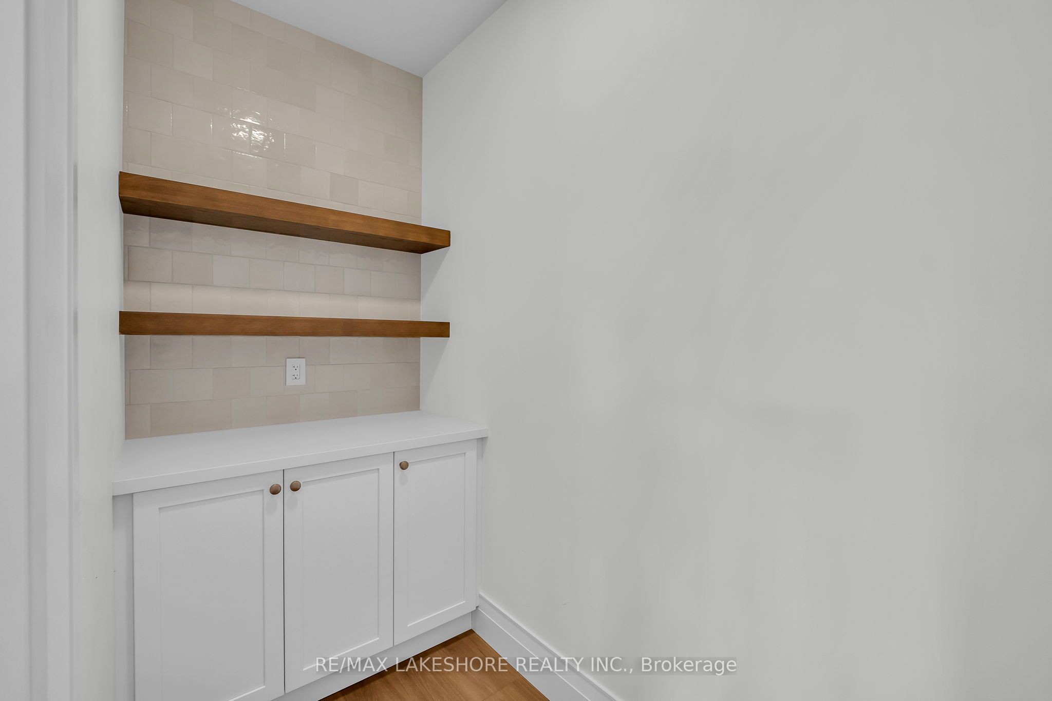 20-1000 D'ARCY Street