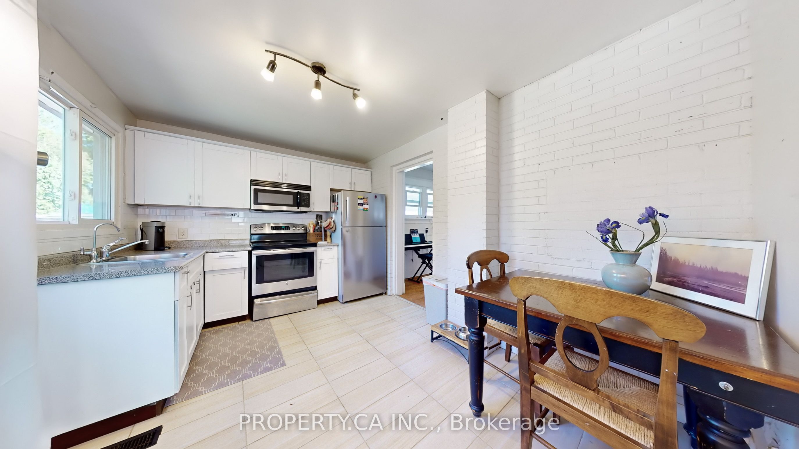 106 Park Road S