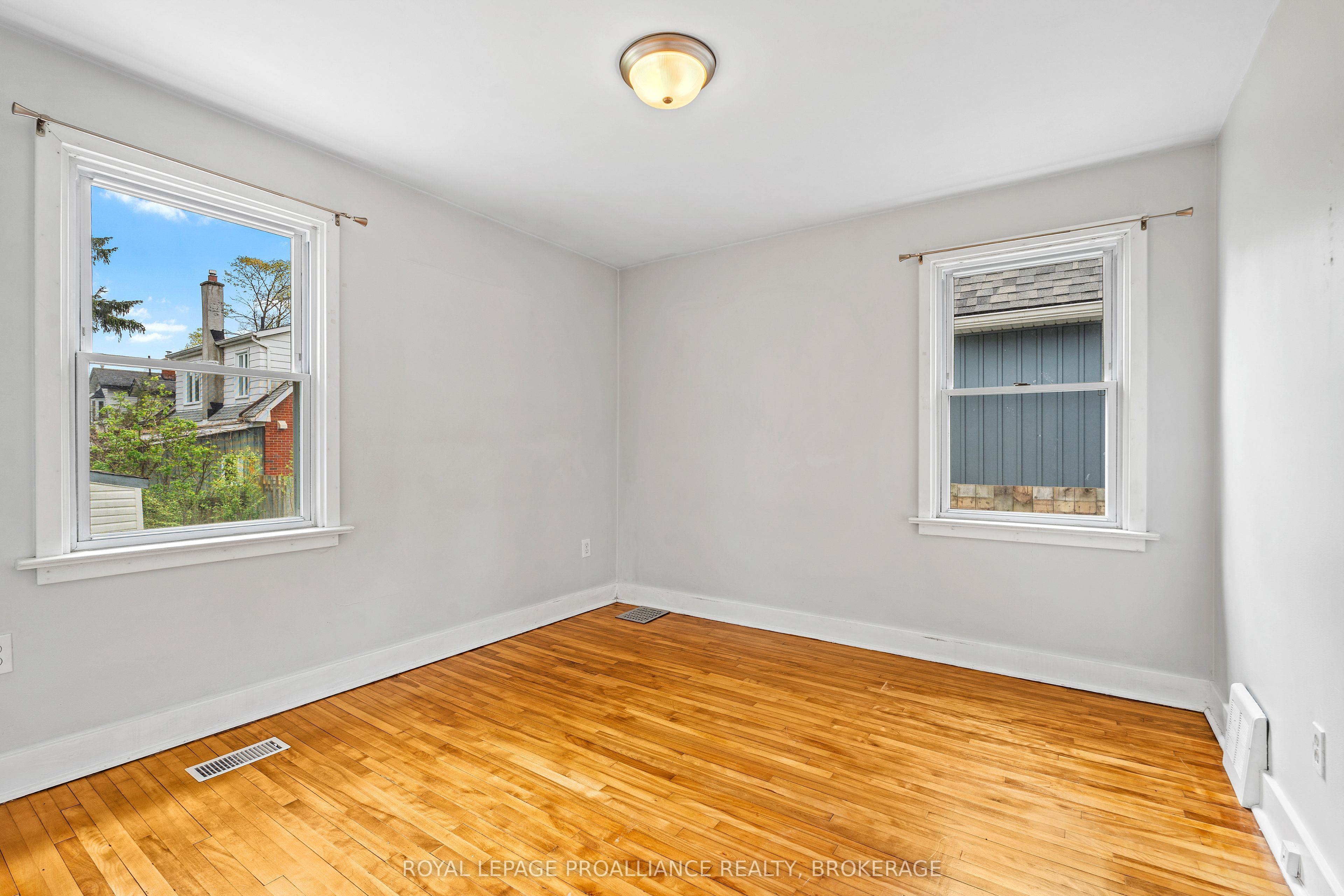 172 Carruthers Avenue