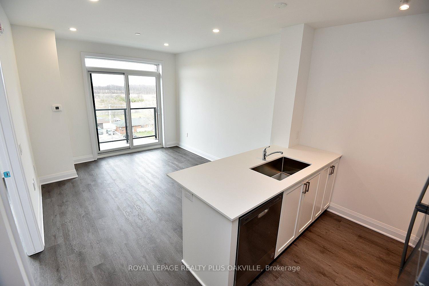1 Bedroom Condo at 1936 Rymal, Hamilton For sale