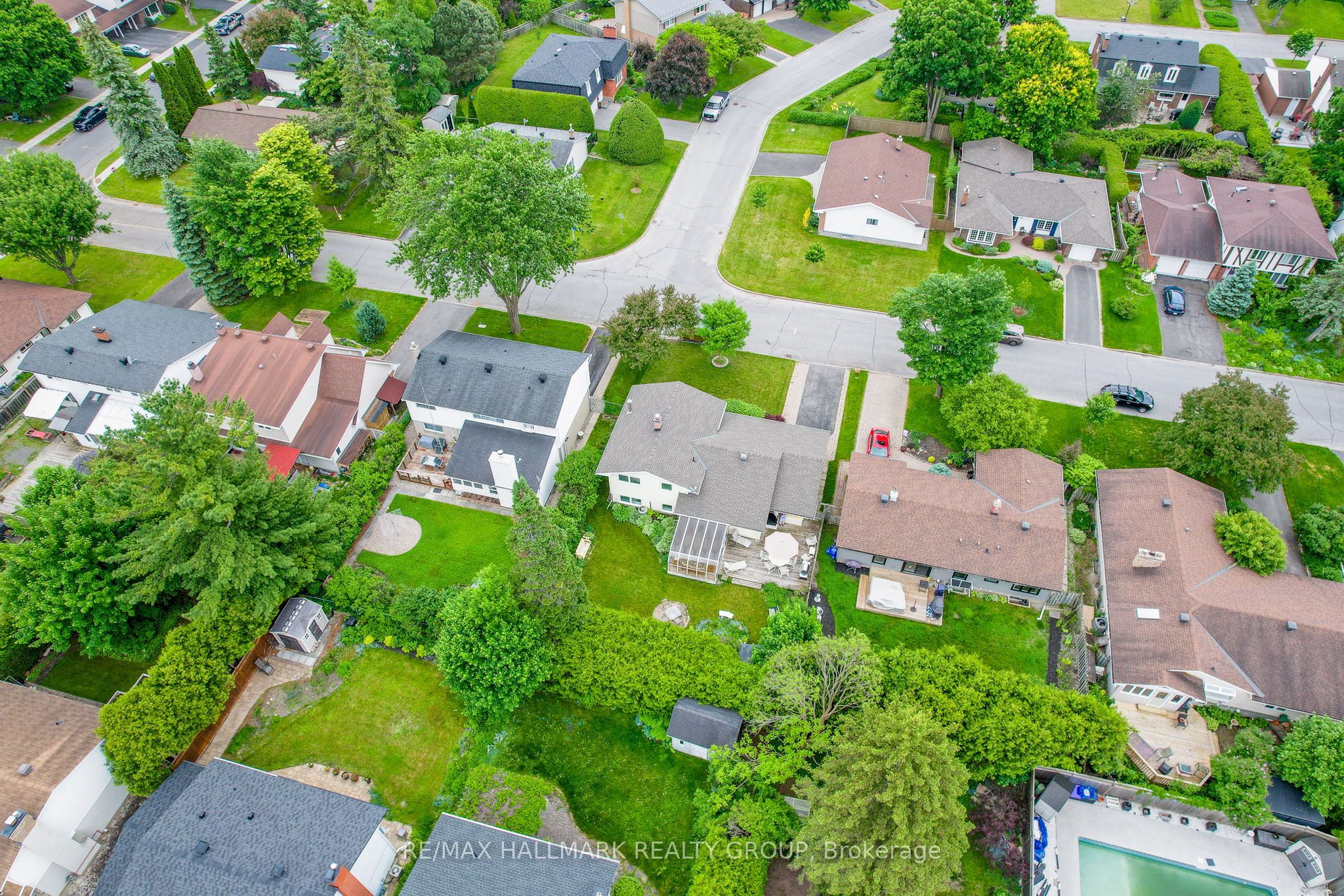 2143 Hubbard Crescent