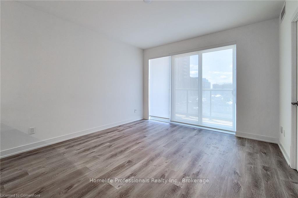 1 Bedroom Condo at 370 Martha,  Burlington For sale
