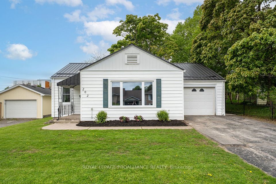 202 Maclellan