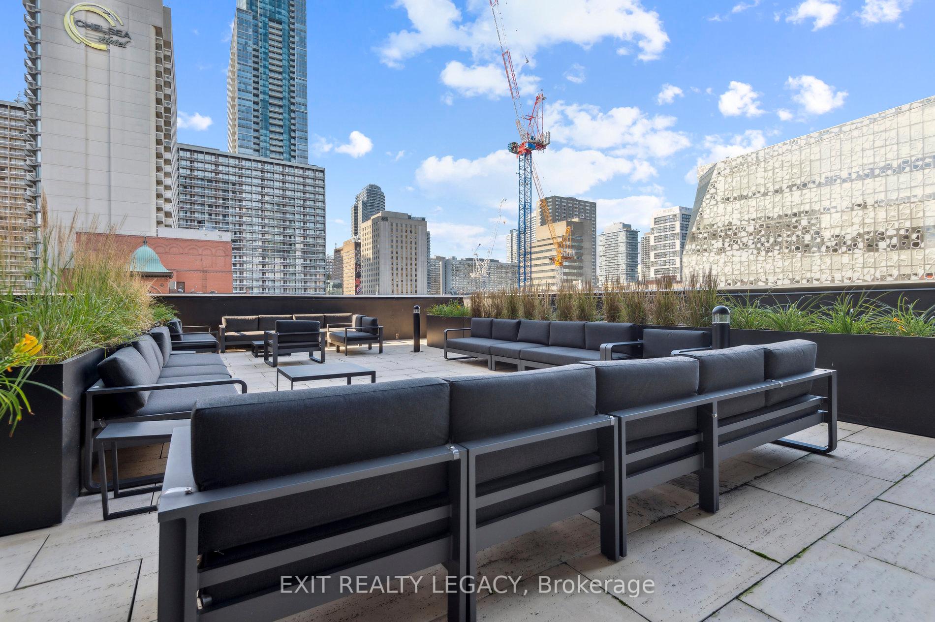 2 Bedrooms Condo at 20 Edward,  Toronto For sale
