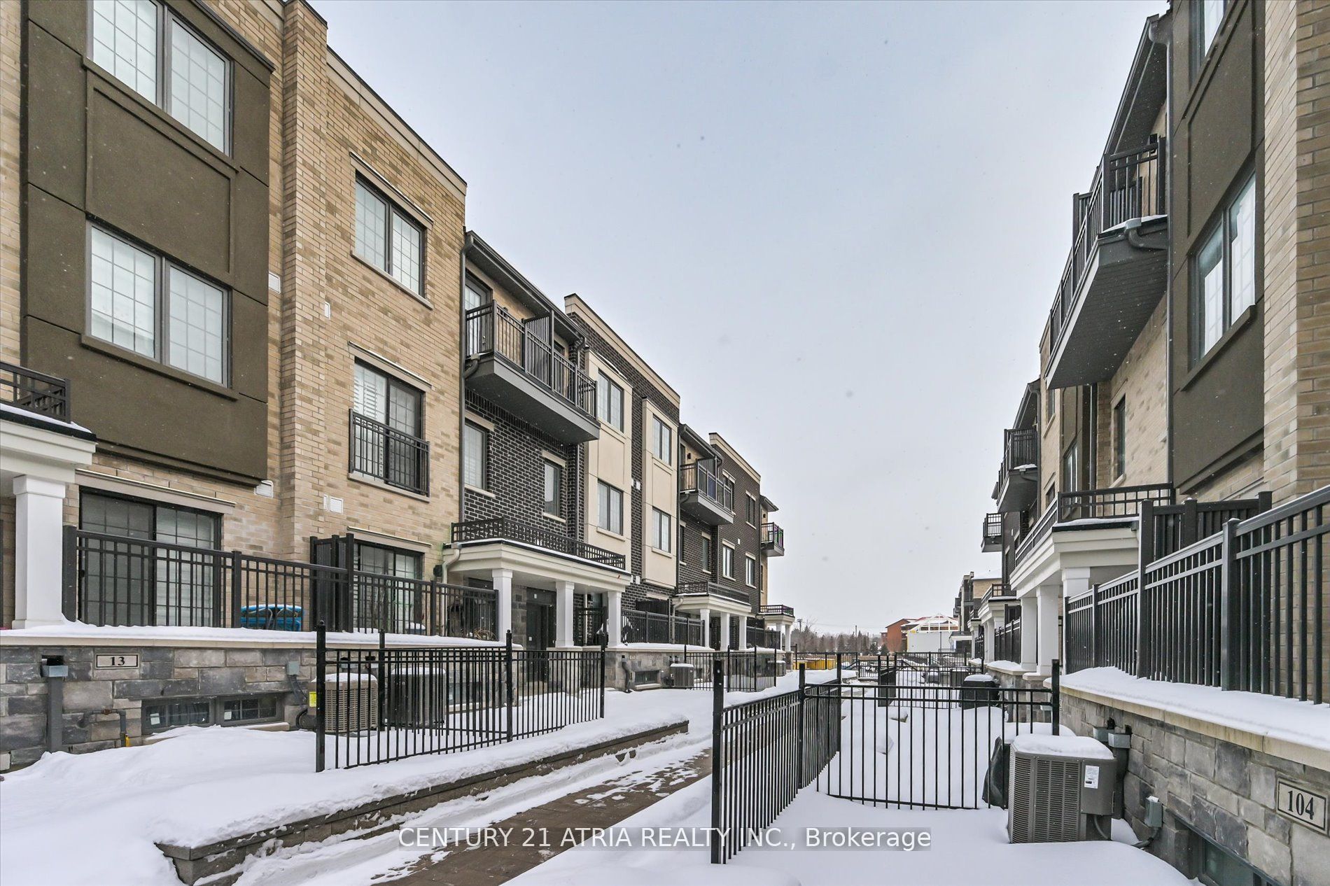 106 Clippers Crescent