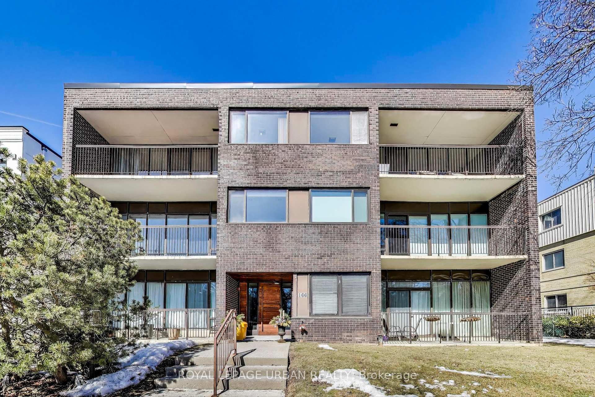 2 Bedrooms Condo at 166 Sherwood, Toronto For sale