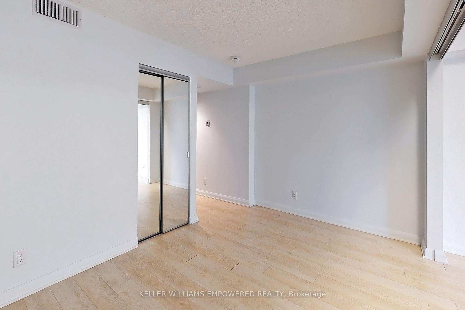 1 Bedroom Condo at 155 Yorkville,  Toronto For sale