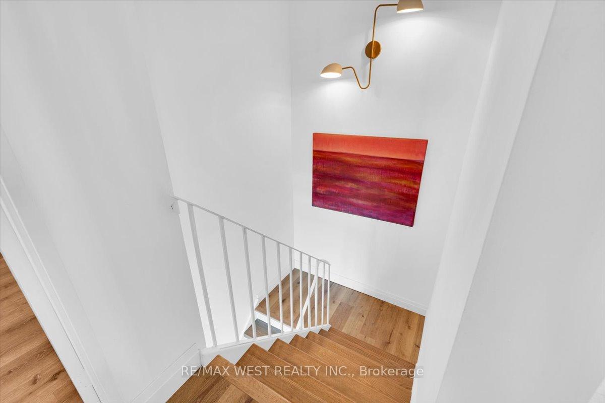 3 Bedrooms Condo at 35 Ormskirk, Toronto For sale