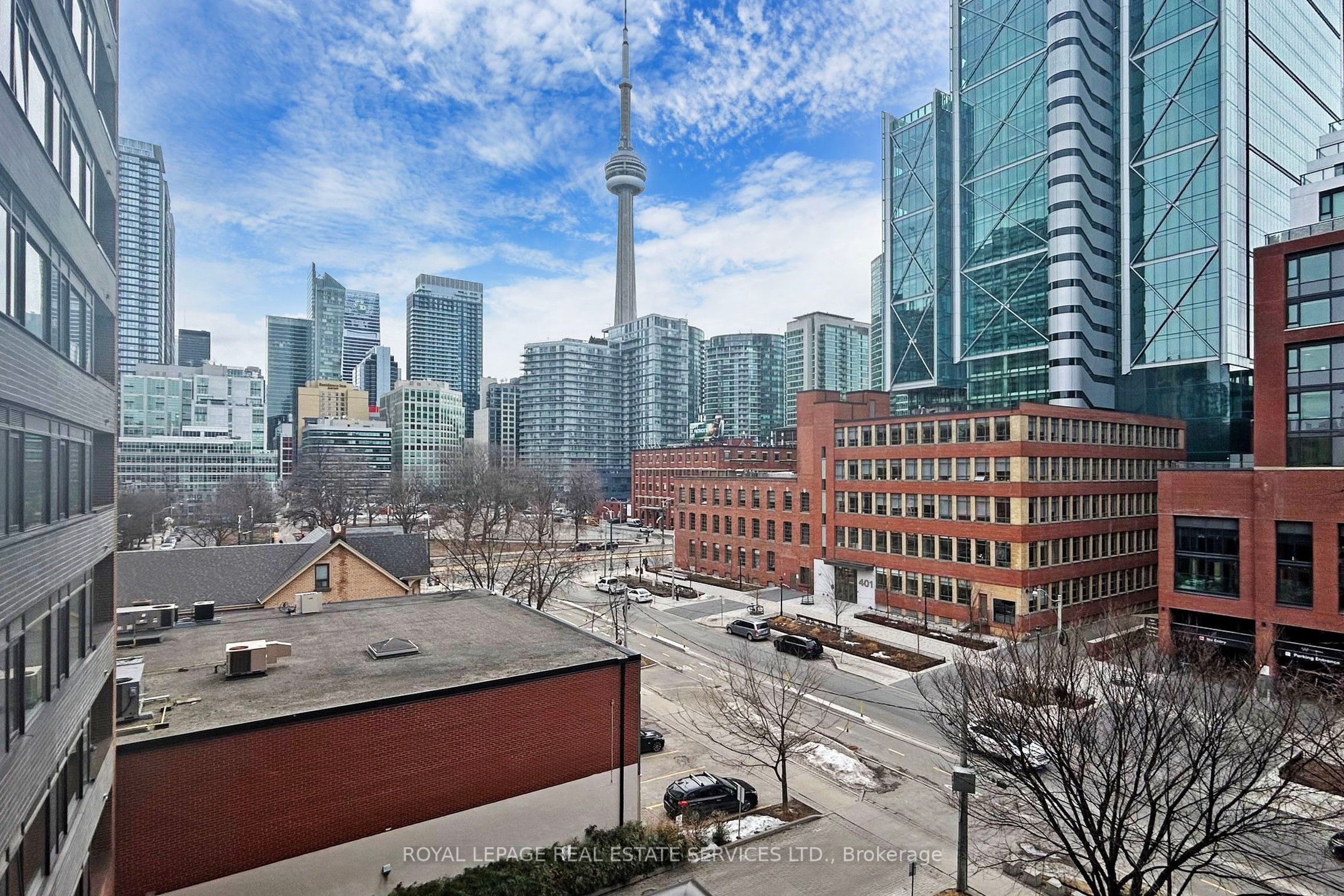 400 Wellington Street W, #507