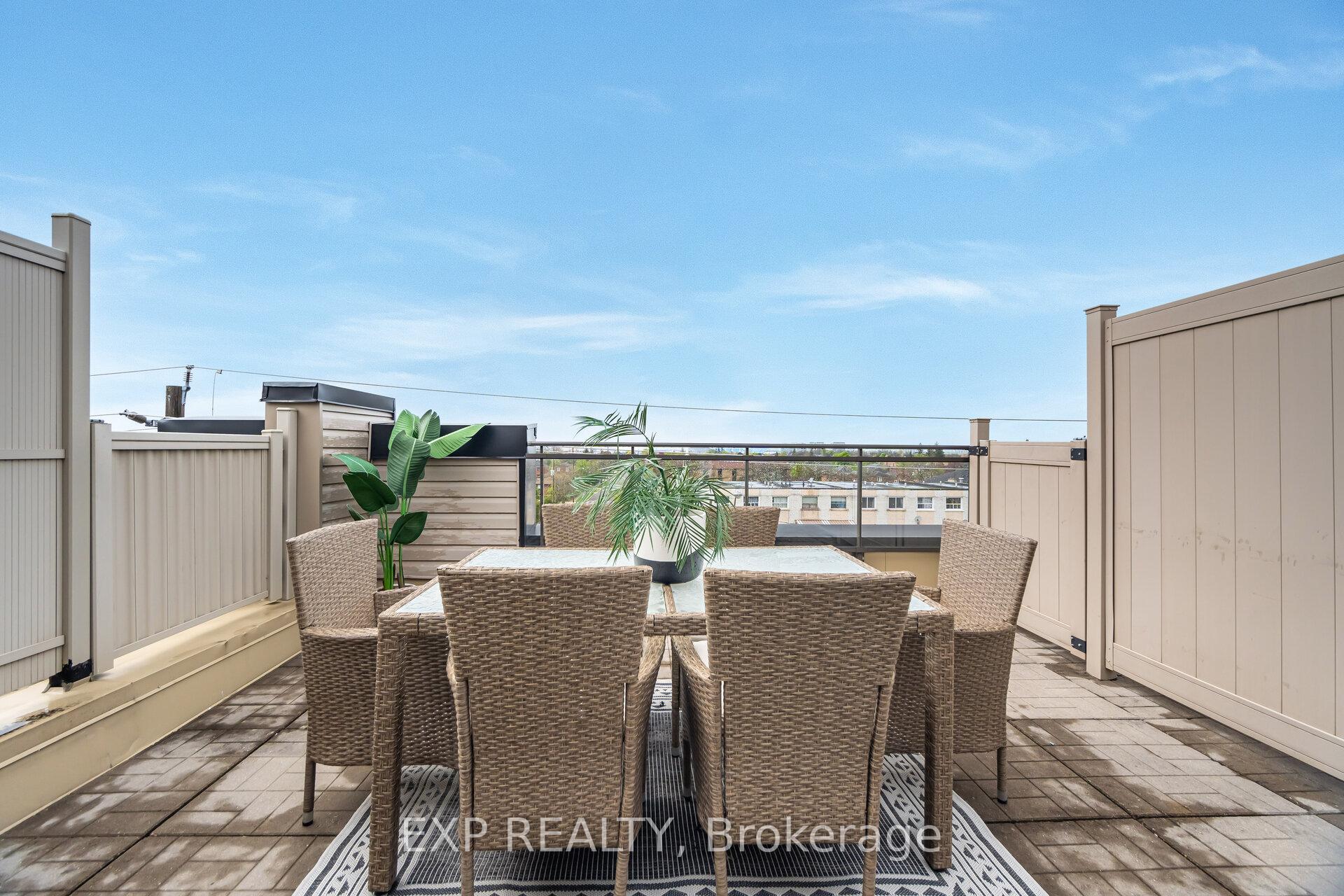 2 Bedrooms Condo at 867 Wilson, Toronto For sale