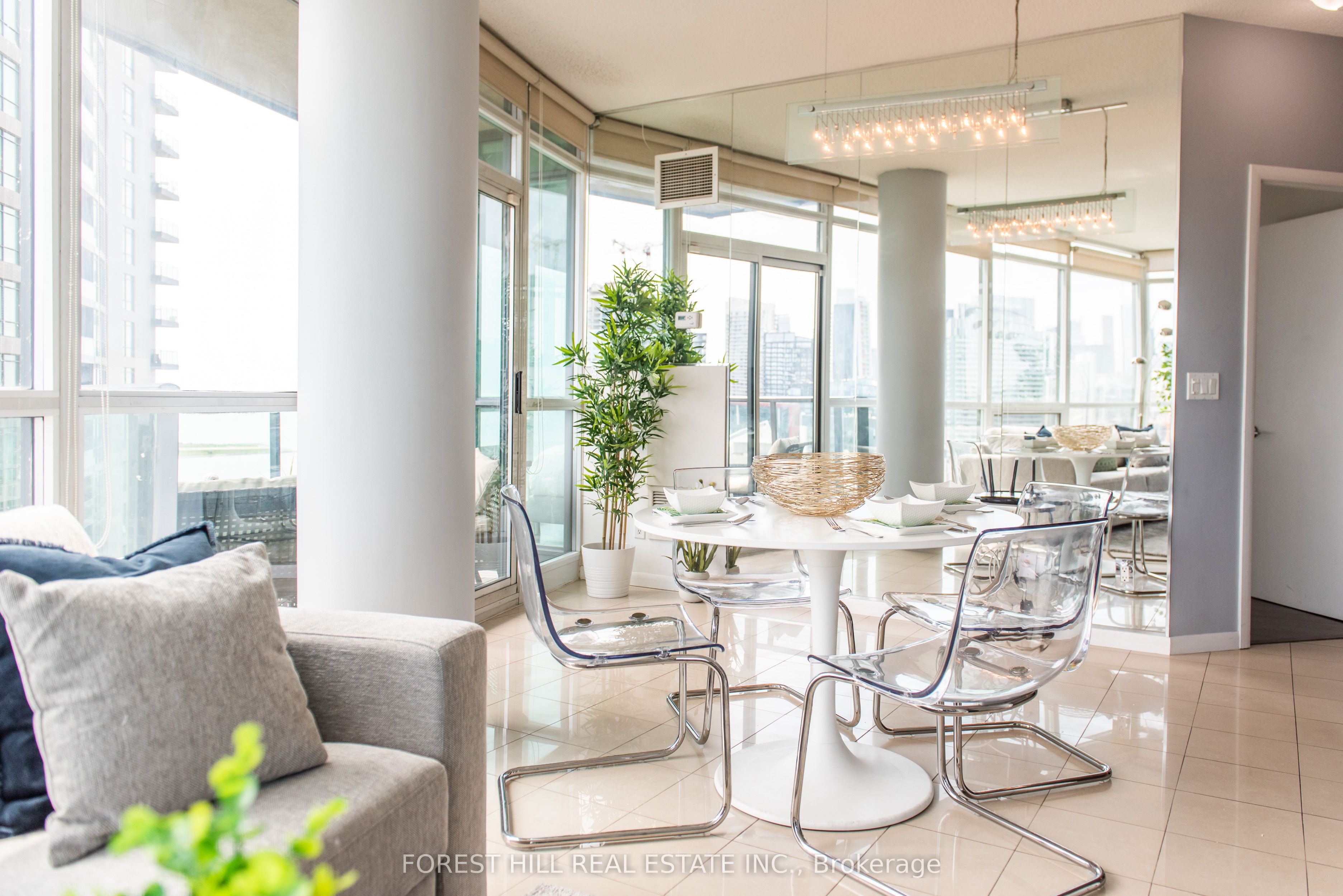 231 Fort York Boulevard, #2111