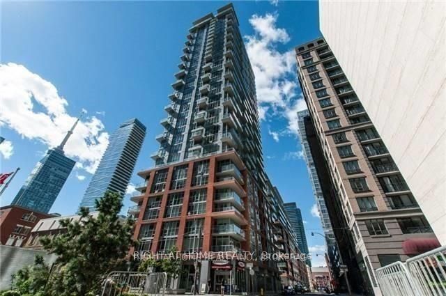 126 Simcoe Street