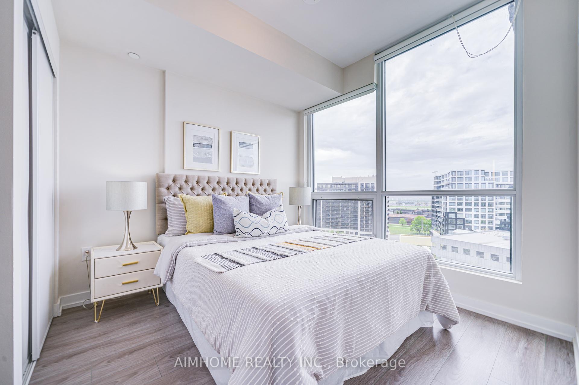2 Bedrooms Condo at 10 De Boers, Toronto For sale