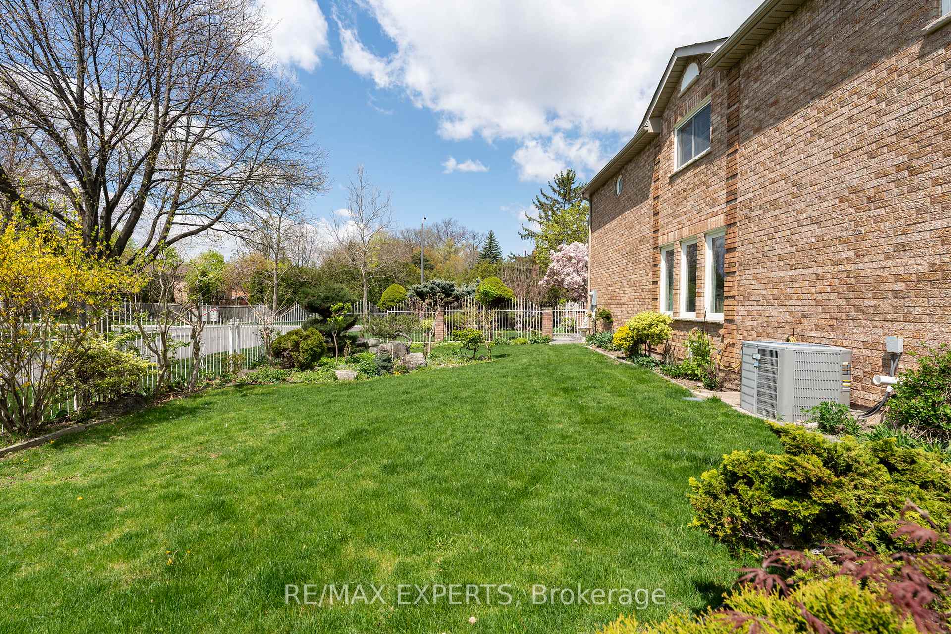 3623 East Park Court