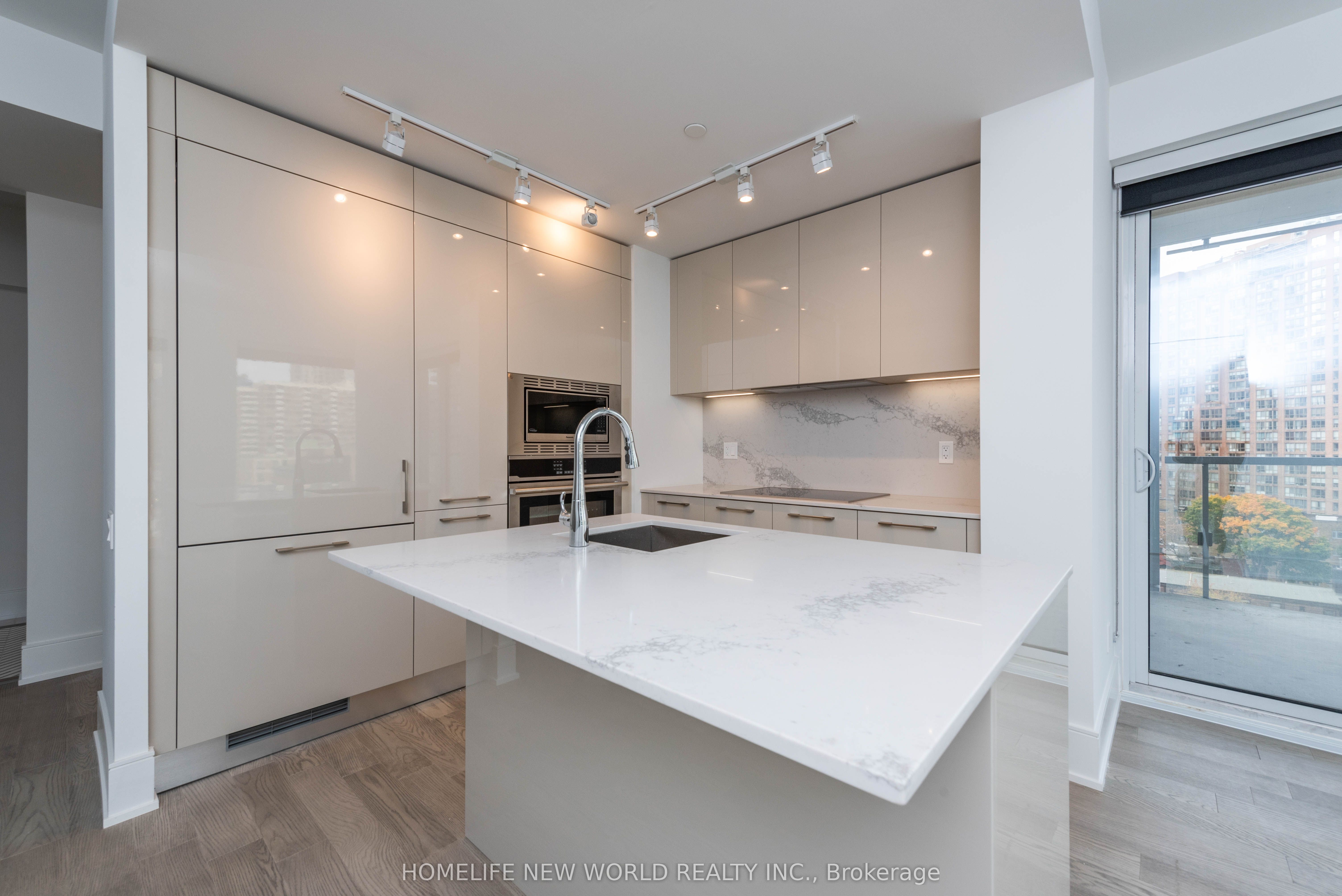1 Gloucester Street, #1116