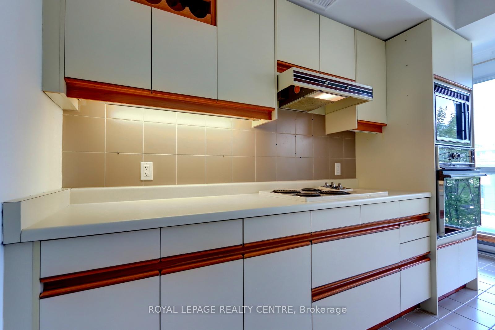 1 Bedroom Condo at 480 Queens Quay W, Toronto For sale