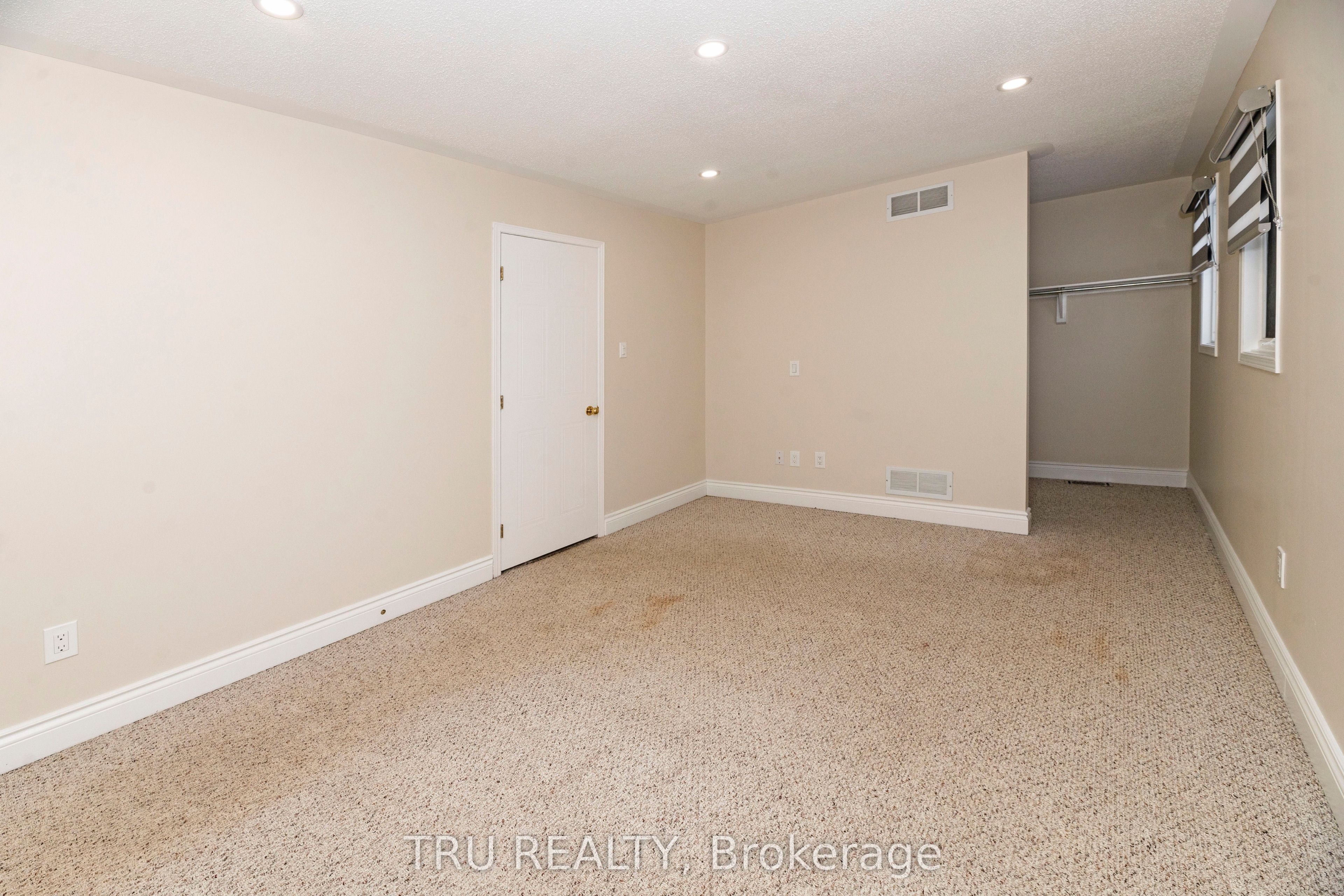 35 Helmsdale Drive