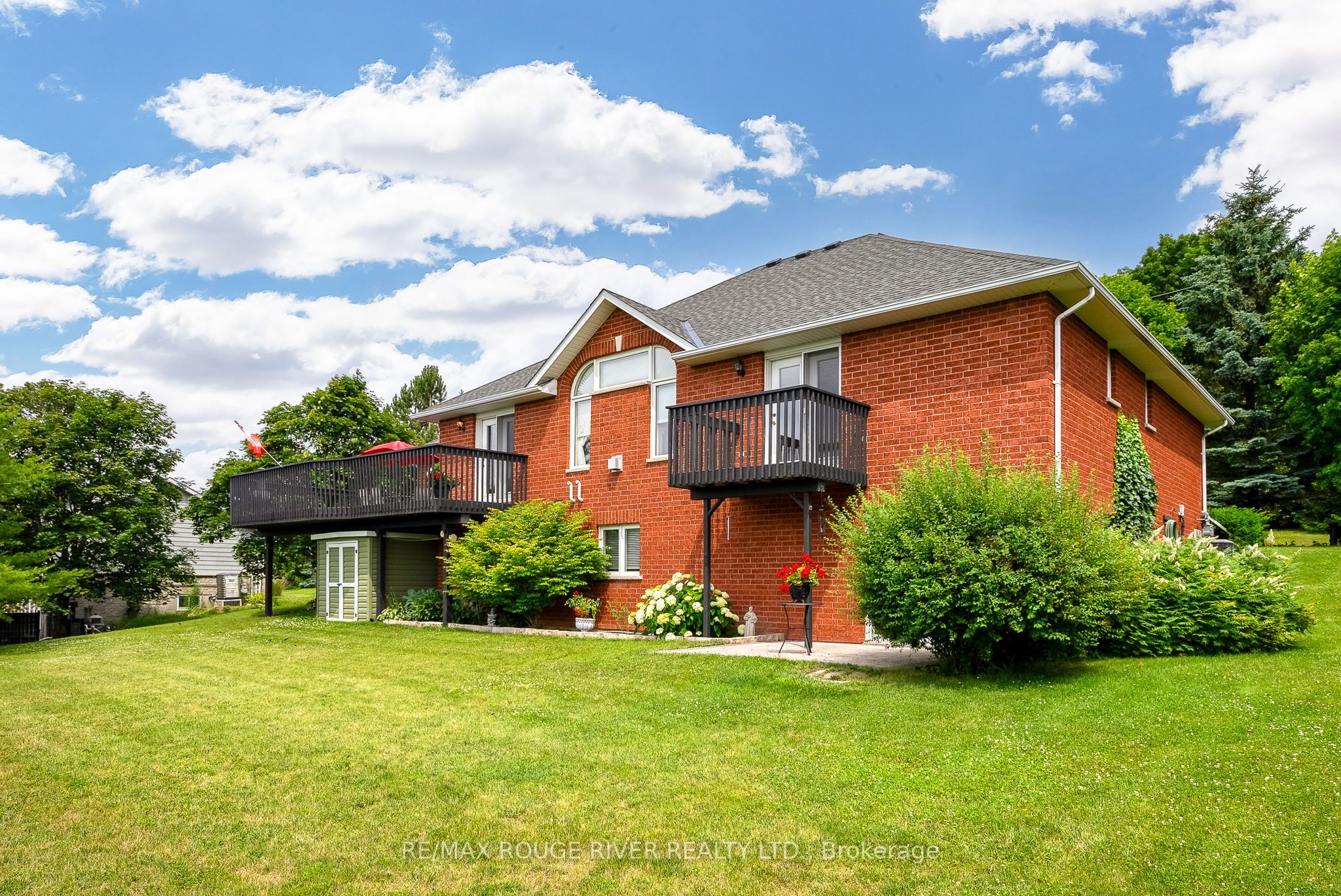 8 Sunrise Court