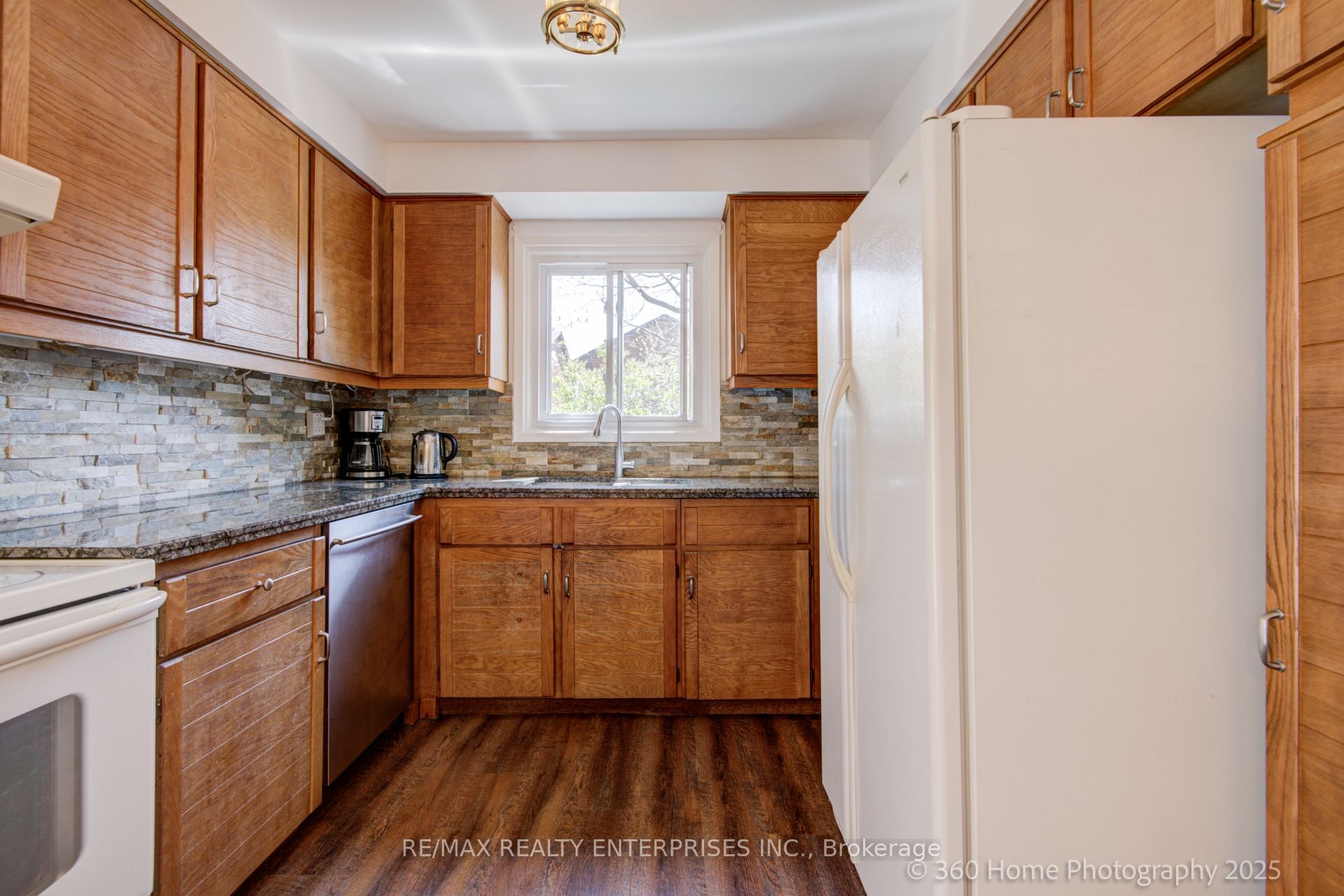 4425 Sawmill Valley Drive