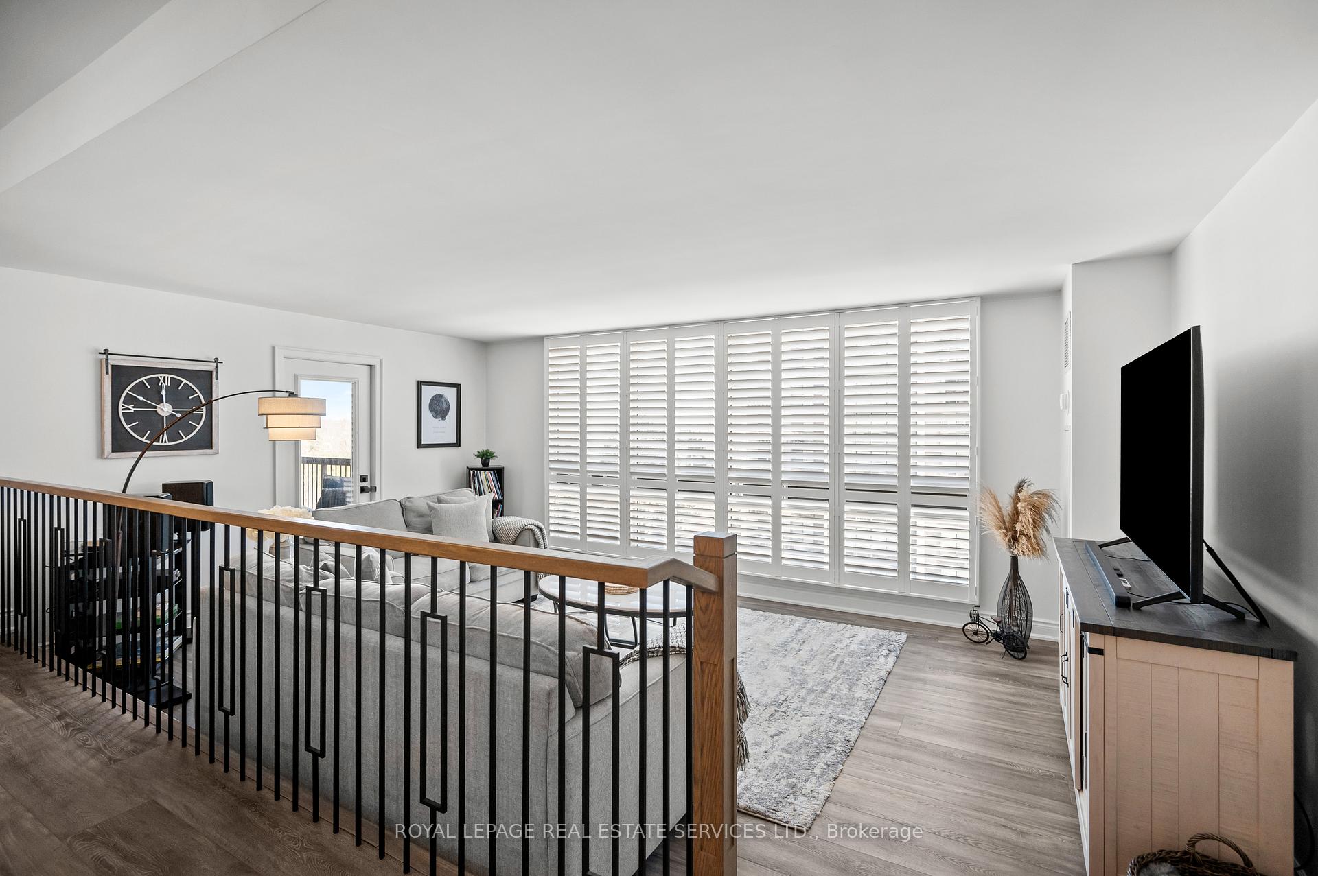 2 Bedrooms Condo at 2185 Marine,  Oakville For sale