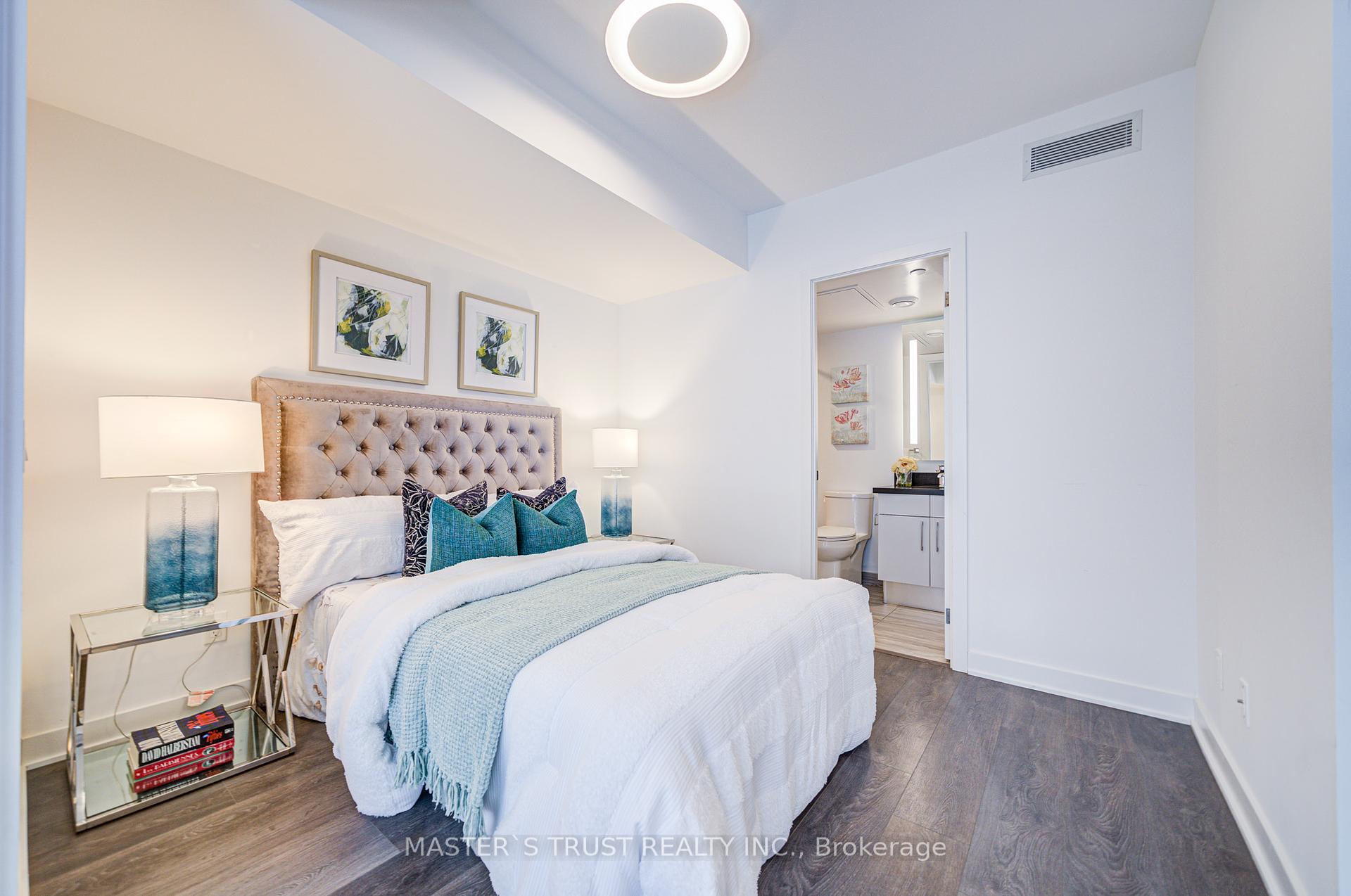 1 Bedroom Condo at 188 Cumberland, Toronto For sale
