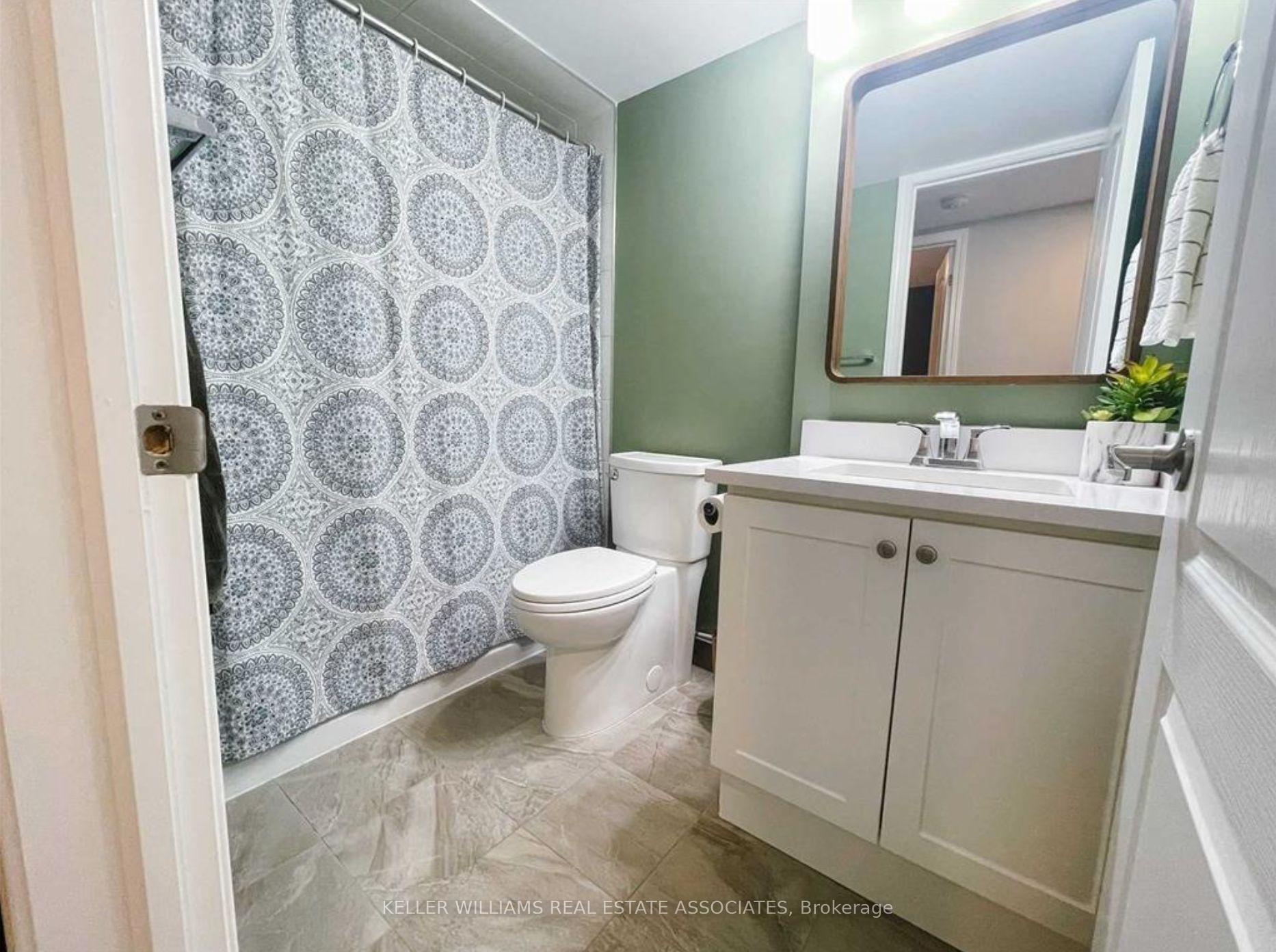 3 Bedrooms Condo at 2441 Greenwich, Oakville For sale