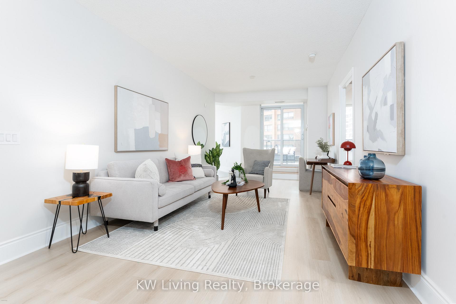 4 Bedrooms Condo at 500 Doris, Toronto For sale