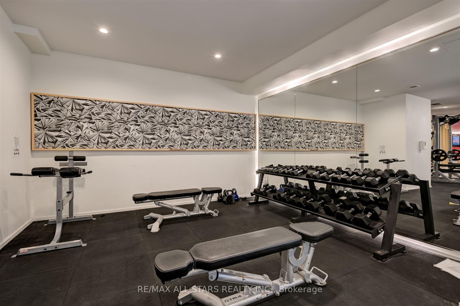2 Bedrooms Condo at 510 King, Toronto For sale