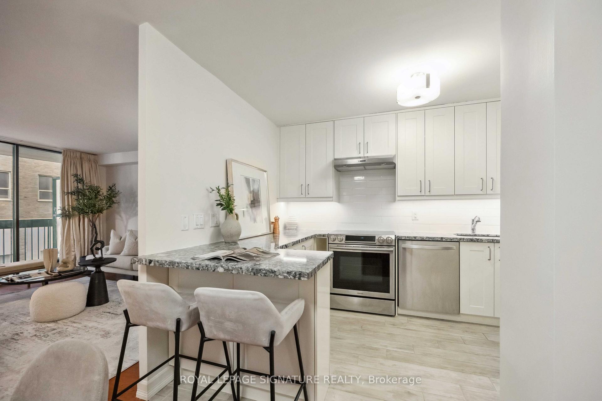 2 Bedrooms Condo at 212 St. George, Toronto For sale