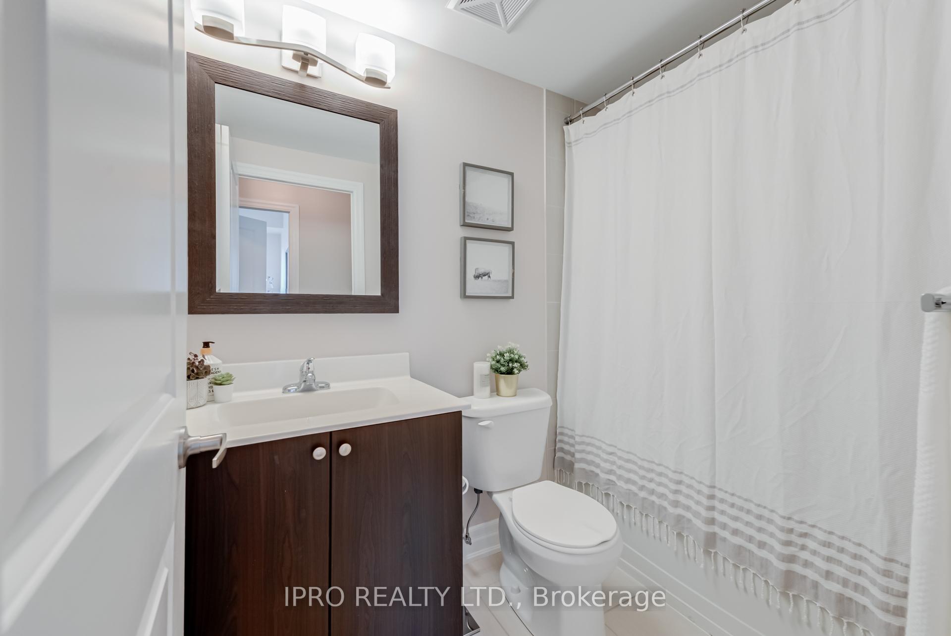 5 Bedrooms Condo at 15 Sousa Mendes, Toronto For sale