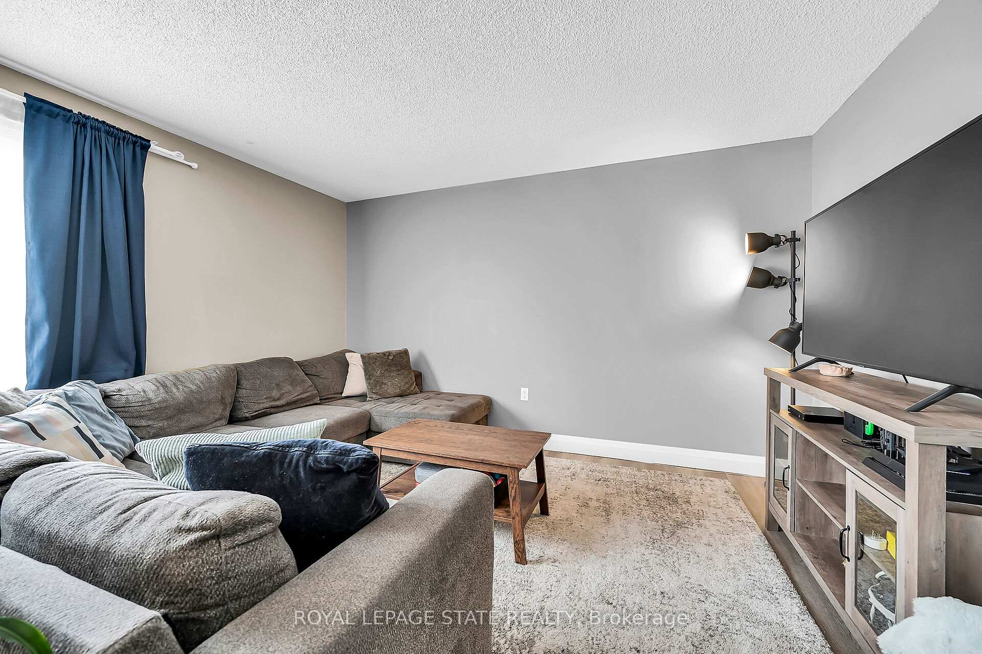 3 Bedrooms Condo at 444 Stone Church, Hamilton For sale