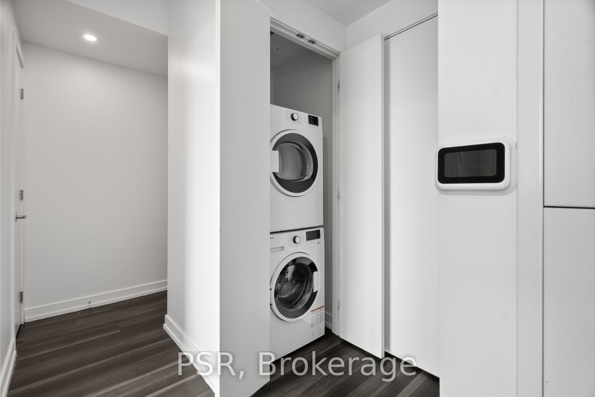 25 Ordnance Street, #1402