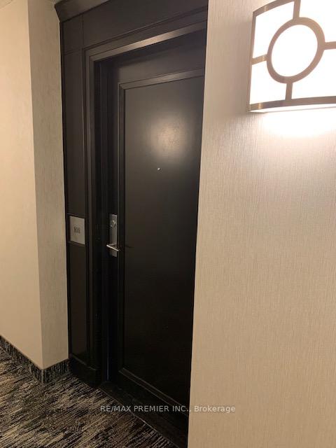 2 Bedrooms Condo at 1403 Royal York,  Toronto For sale