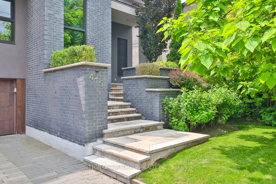 415 Douglas