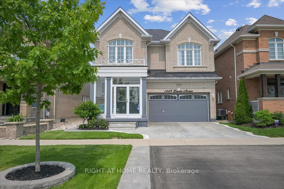 1449 Laurier