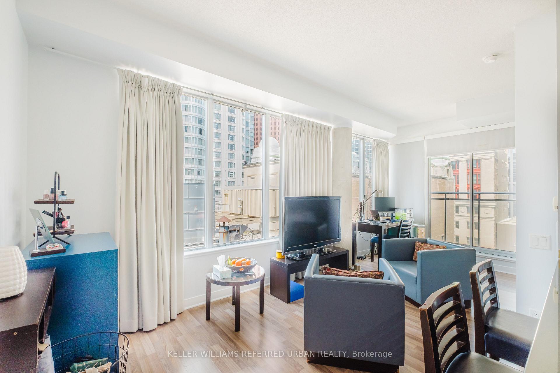 1 Bedroom Condo at 8 Colborne, Toronto For sale
