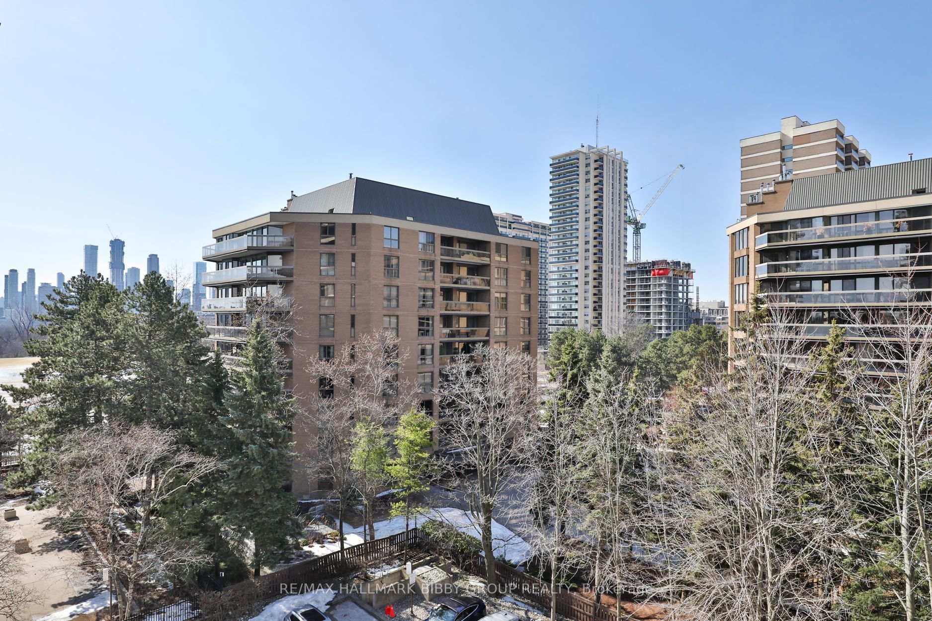 2 Bedrooms Co-op at 20 Avoca, Toronto For sale