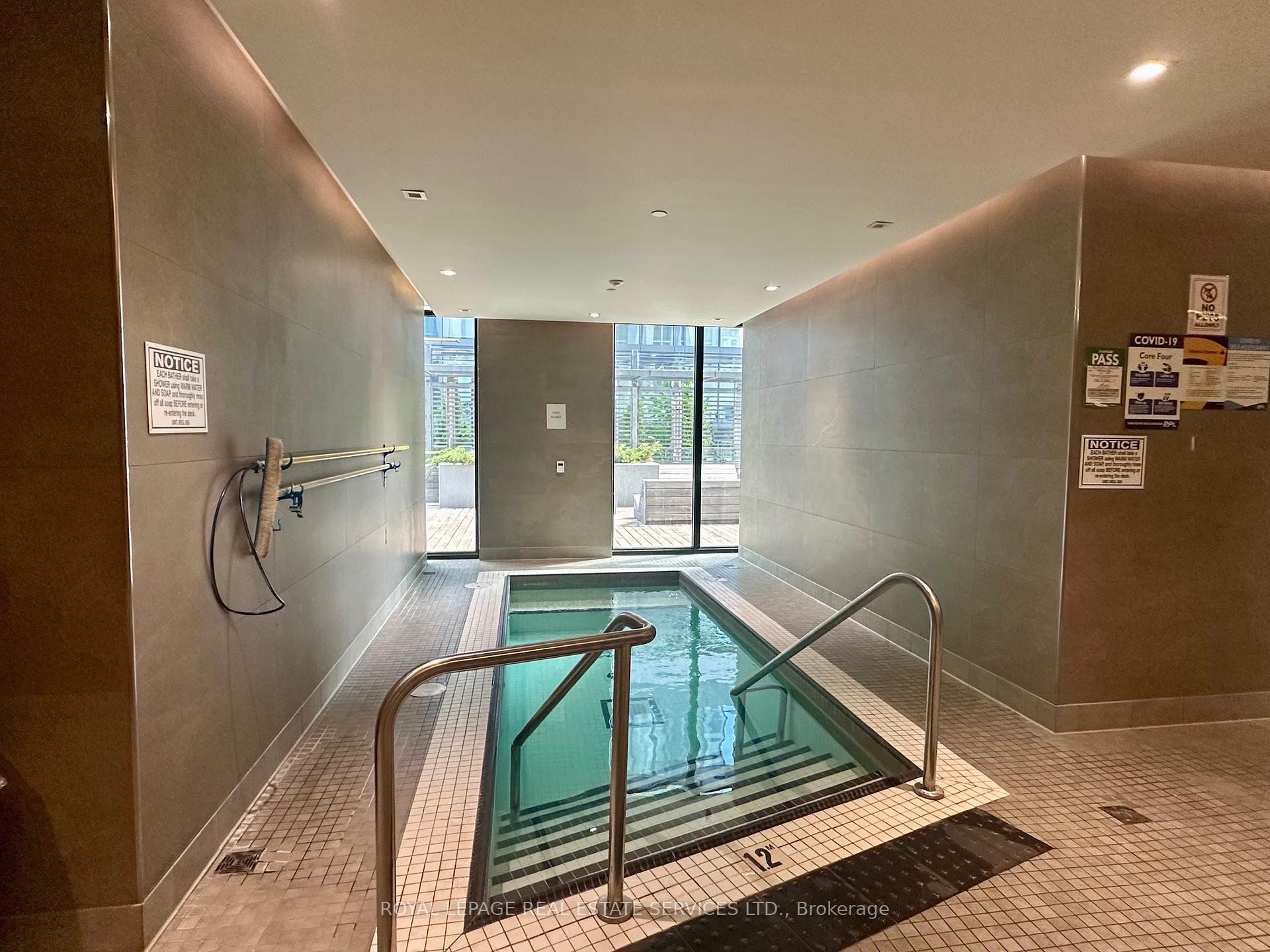 2 Bedrooms Condo at 1 Yorkville, Toronto For sale