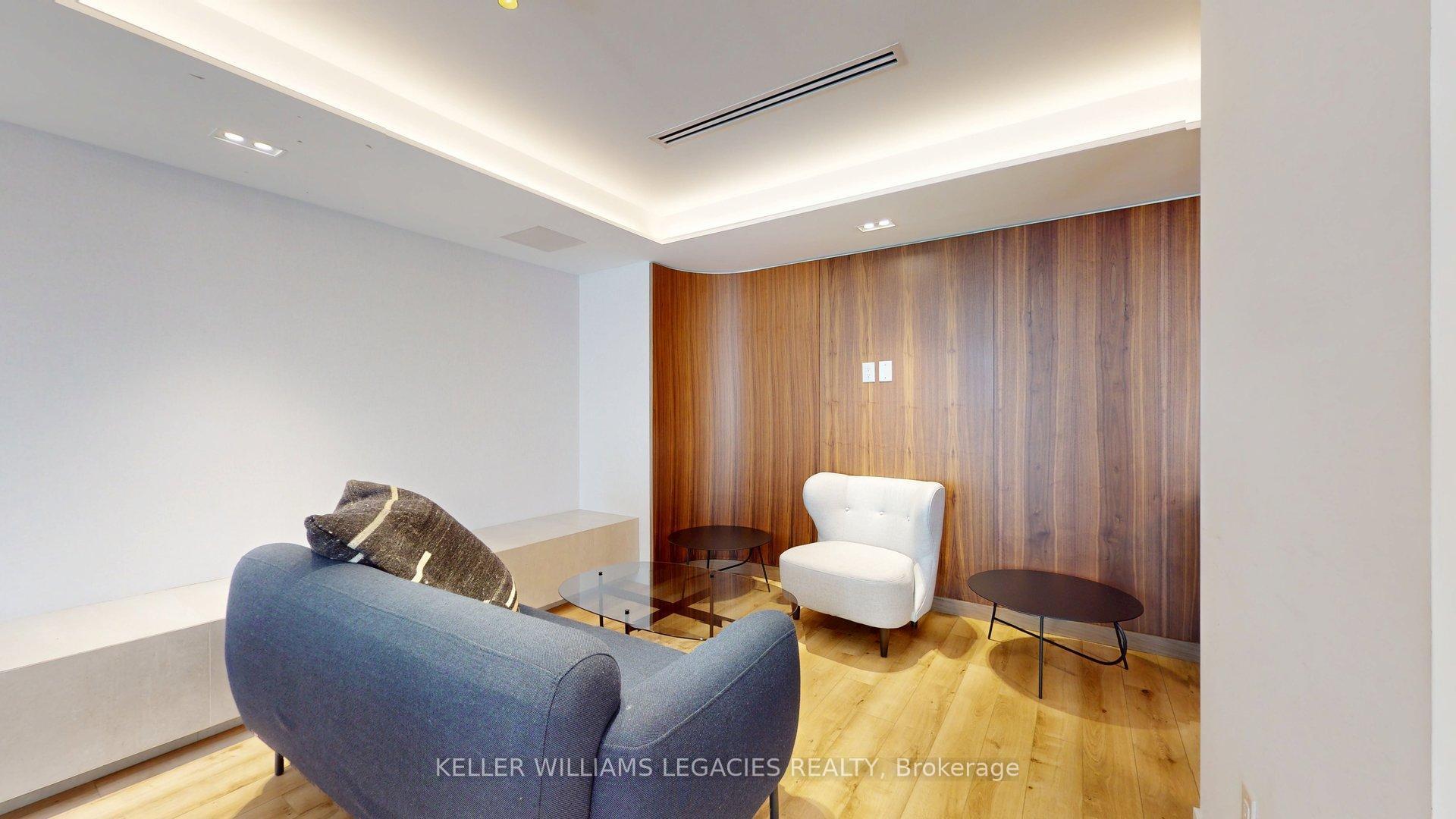 3 Bedrooms Condo at 1195 The Queens, Toronto For sale