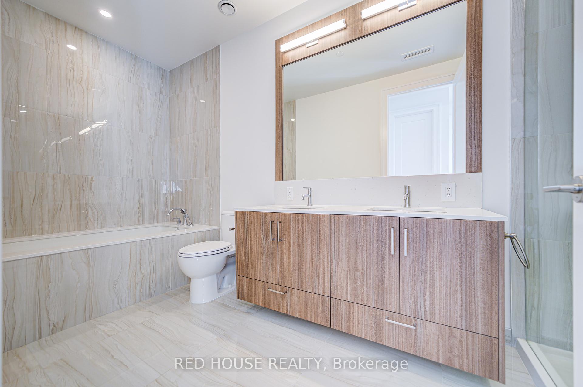 3 Bedrooms Condo at 25 Adra Grado, Toronto For sale