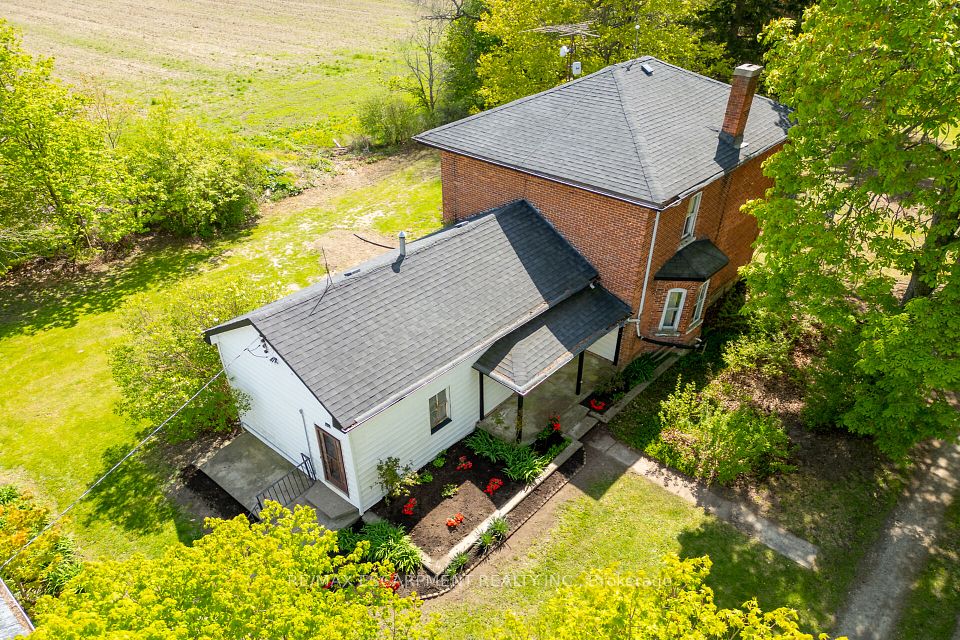 534 Haldimand 32