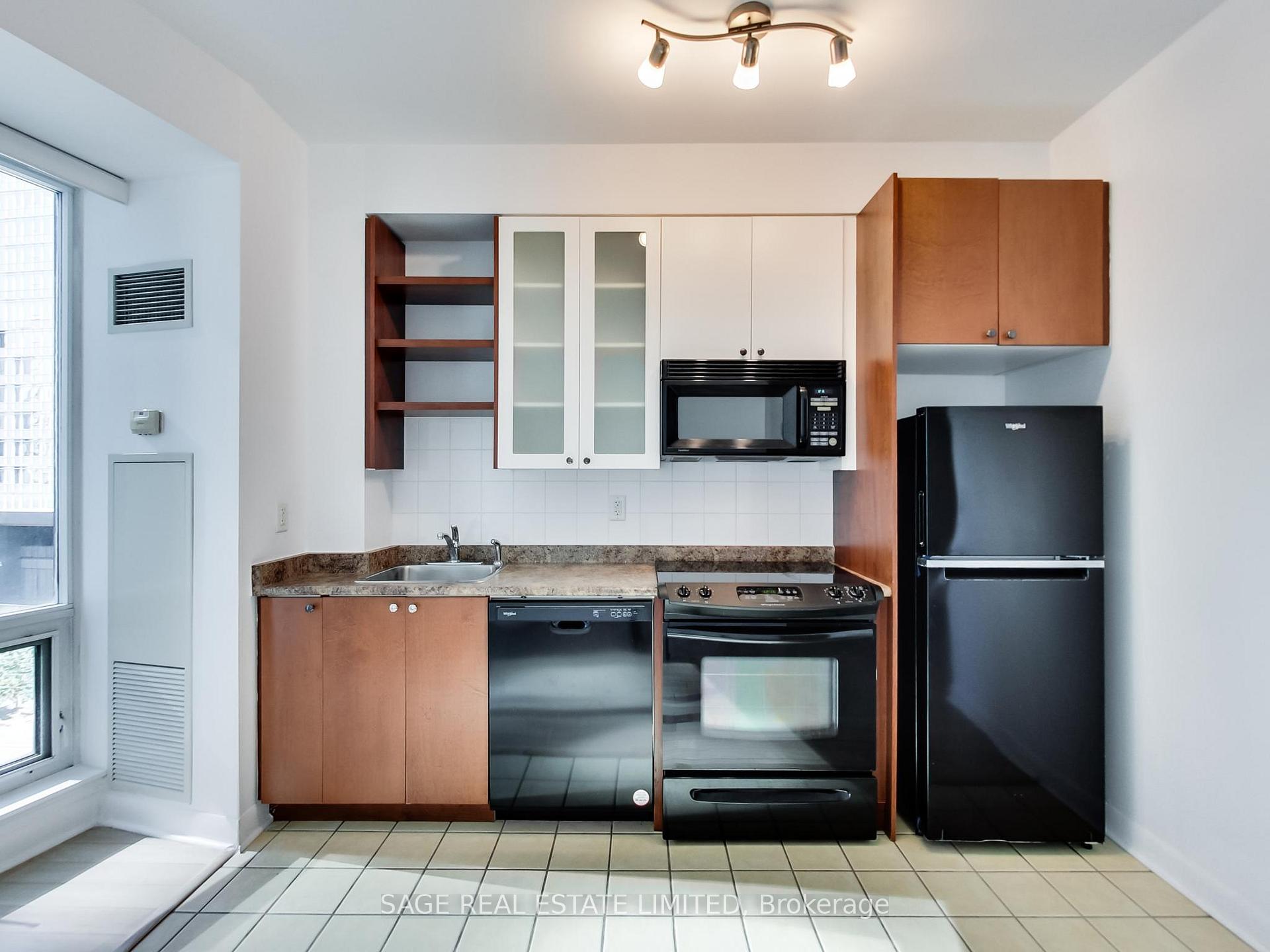 1 Bedroom Condo at 600 Fleet, Toronto For sale